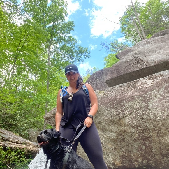 Meet your Posher, Kayla - Picture 1 of 1